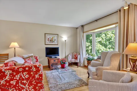 236 Lee Street, ON K9H 5P1
