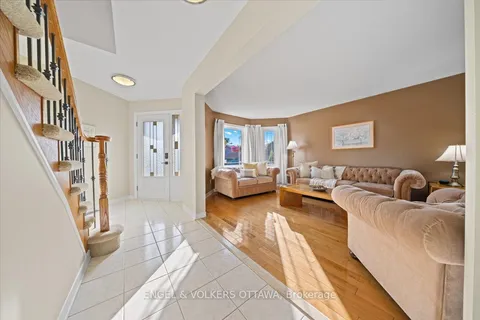 43 Weslock Way, ON K2K 2K5