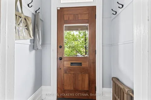 667 Gilmour Street, ON K1R 5L9