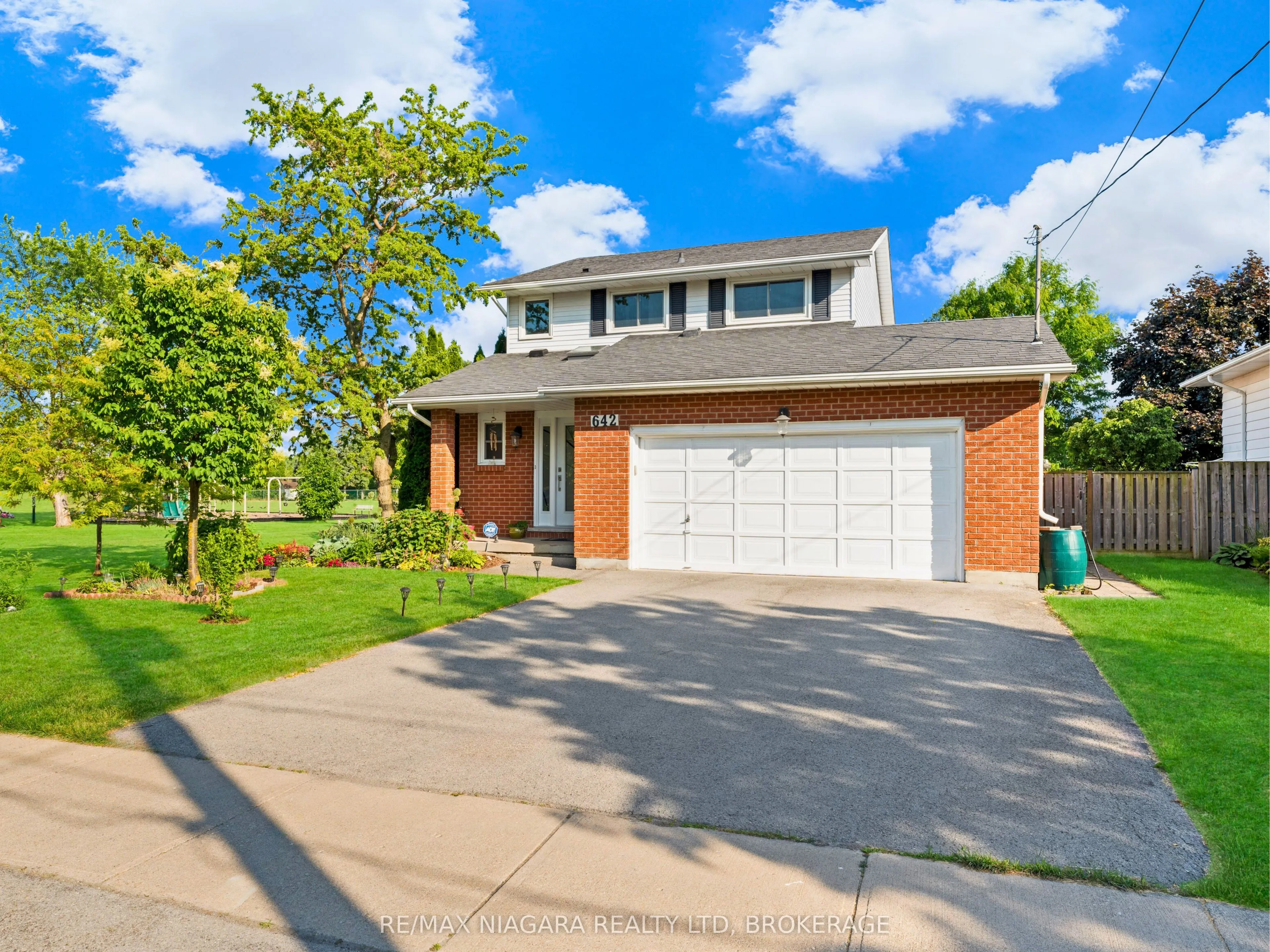 642 Carlton Street, ON L2M 4Y5