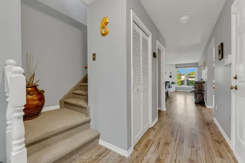 642 Carlton Street, ON L2M 4Y5