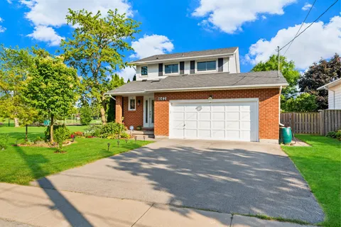 642 Carlton Street, ON L2M 4Y5