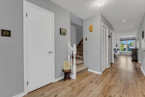 642 Carlton Street, ON L2M 4Y5