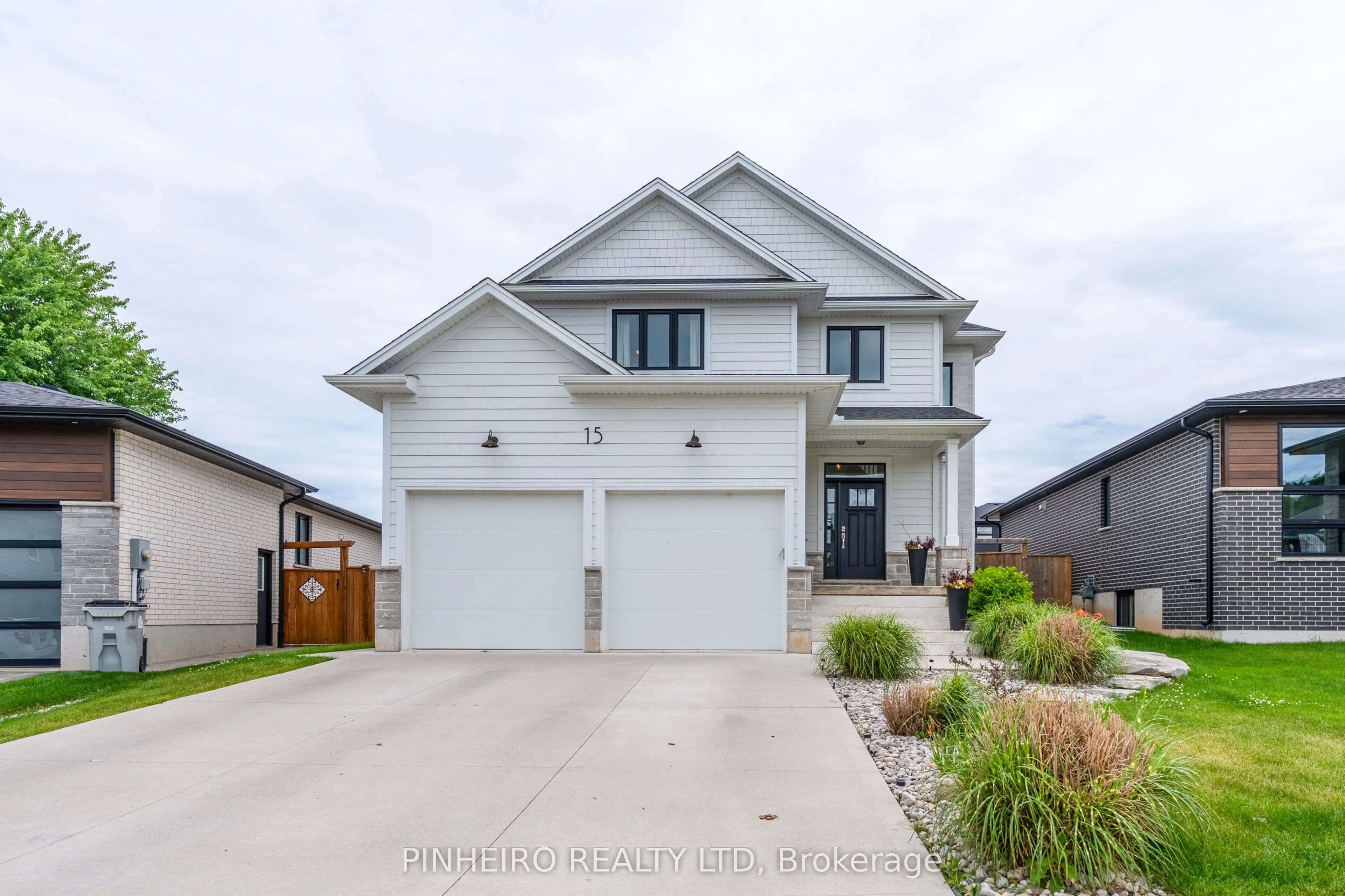 15 Kemp Crescent, ON N7G 0G3