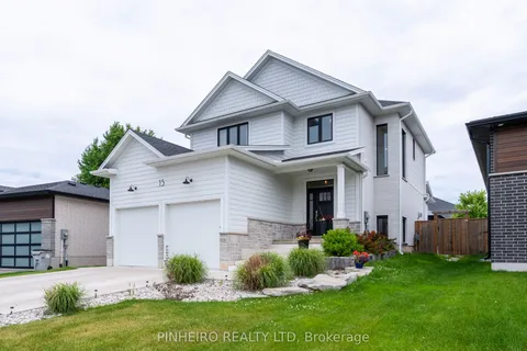 15 Kemp Crescent, ON N7G 0G3