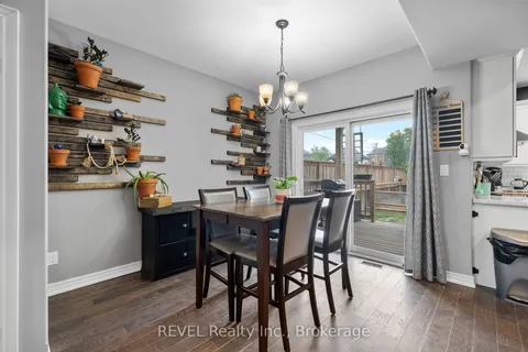 15 Erie Street, ON L3B 5J6