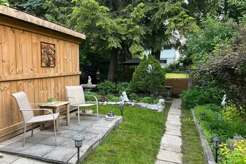 1048 Bauder Crescent, ON K7P 1M6