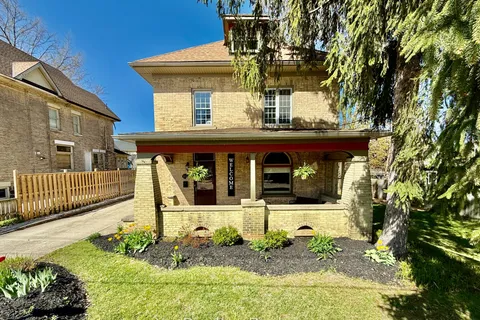 506 9TH Avenue, ON N4N 2M3