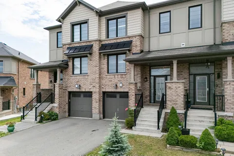 136 Crafter Crescent, ON L8J 0H8