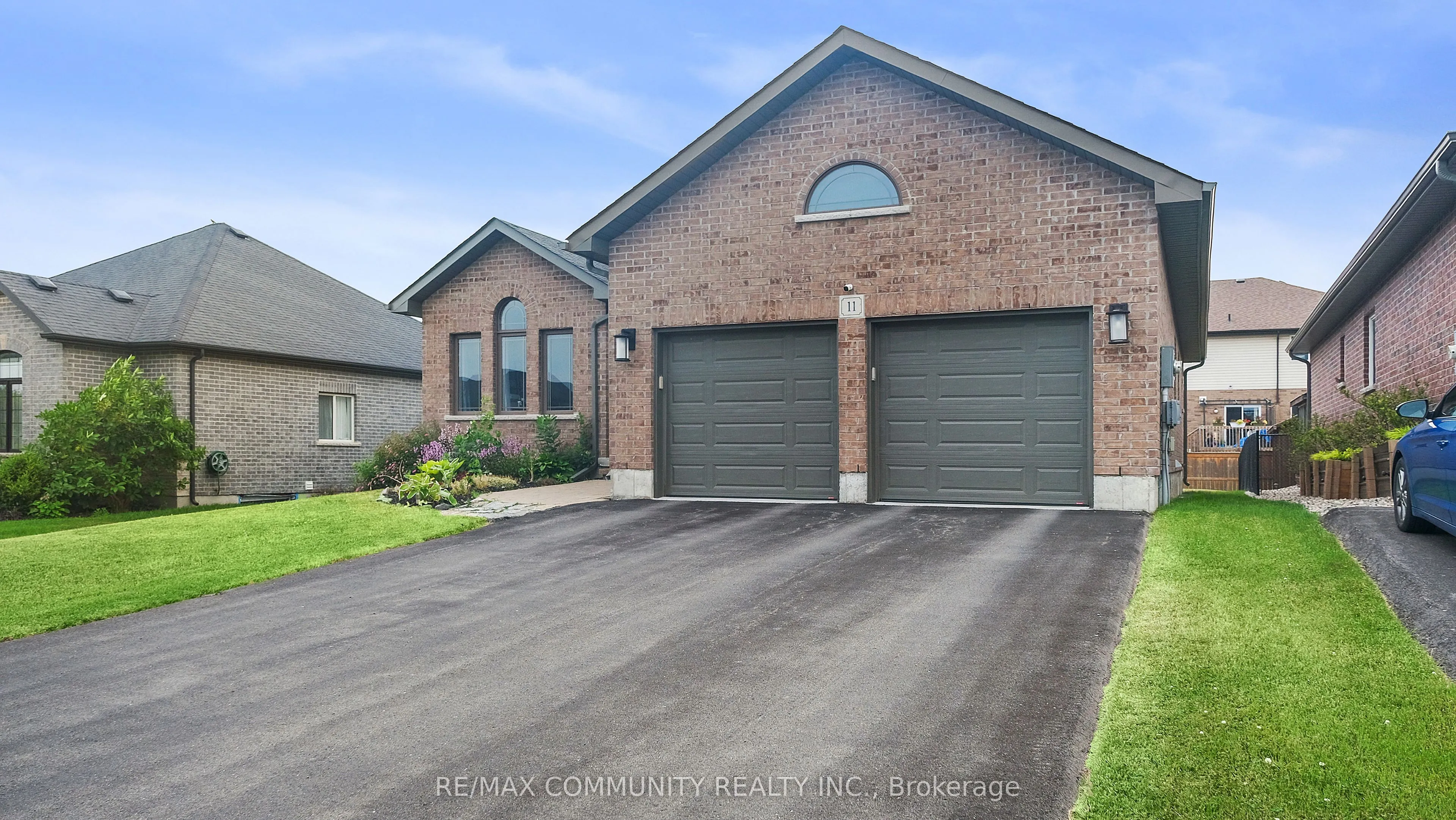 11 Stonecrest Boulevard, ON K8R 0A3
