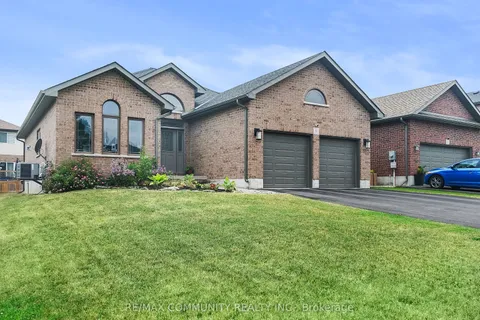 11 Stonecrest Boulevard, ON K8R 0A3