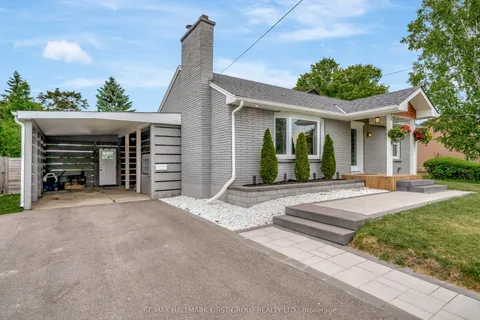 6 Orchard Avenue, ON K9A 1S8