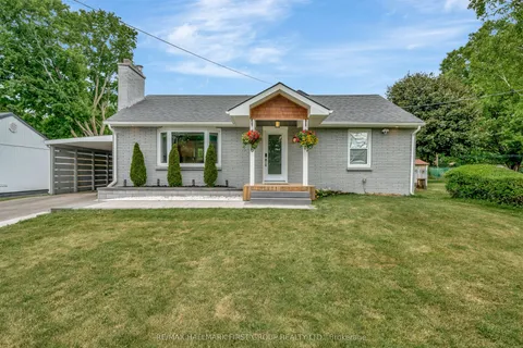 6 Orchard Avenue, ON K9A 1S8