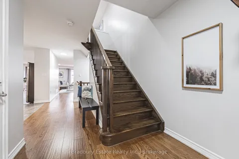16 Bonhill Boulevard, ON L0R 1P0