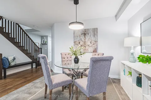 16 Bonhill Boulevard, ON L0R 1P0
