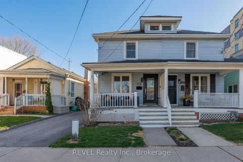 48 1/2 Wellington Street, ON L2R 5R1