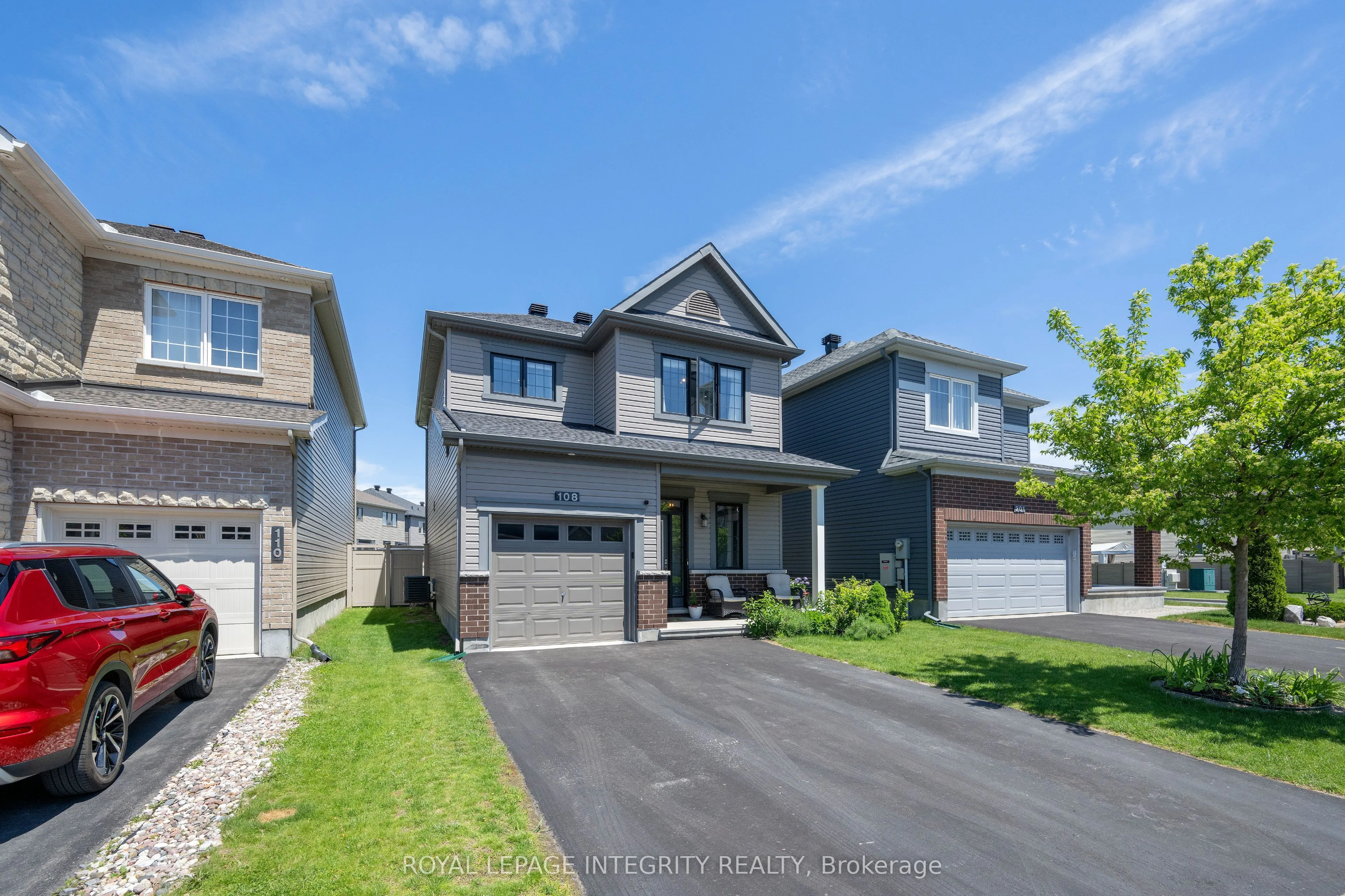 108 Pin Cherry Grove, ON K1W 0J5