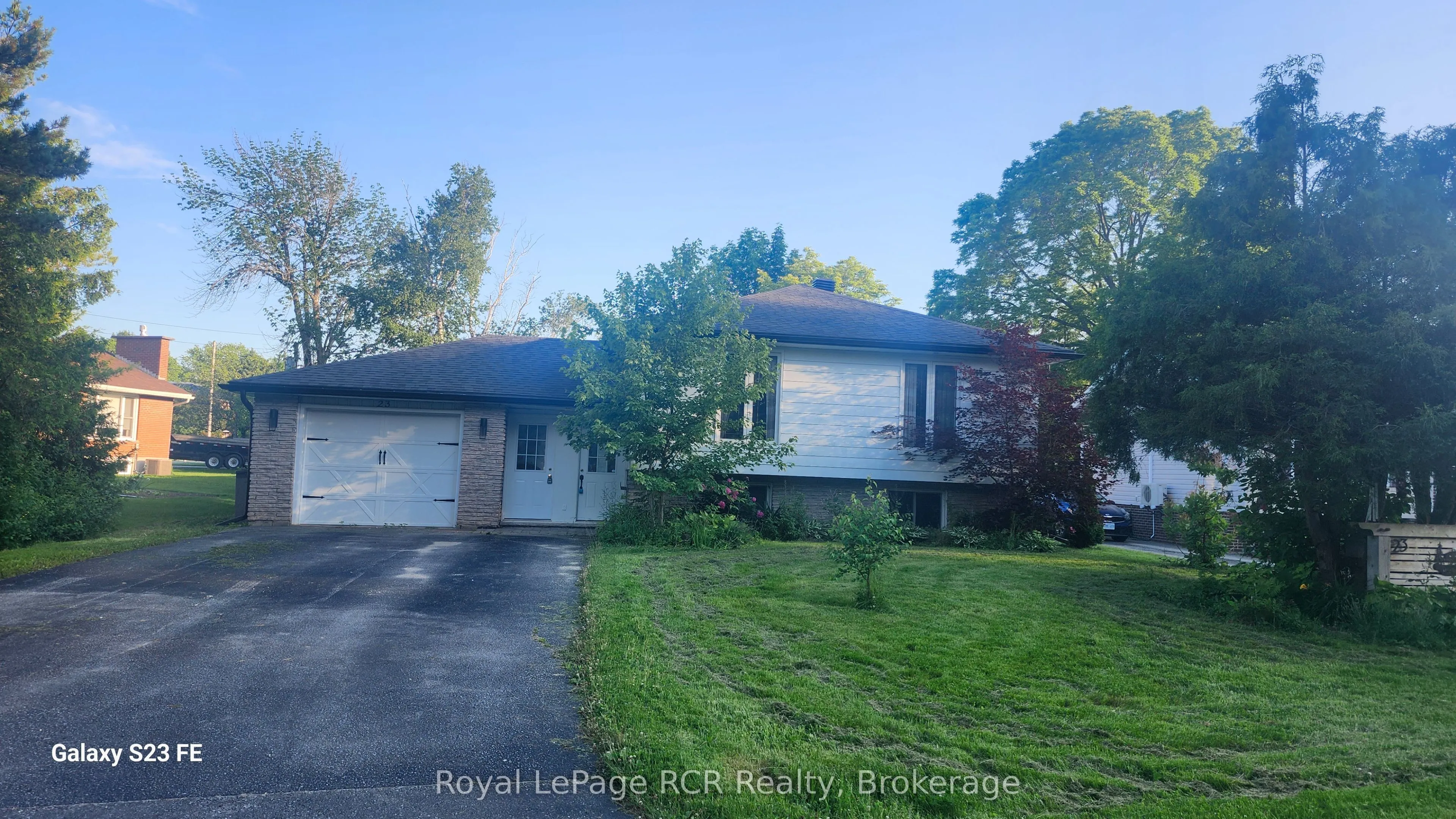 23 Parkview Avenue, ON N4L 1E5