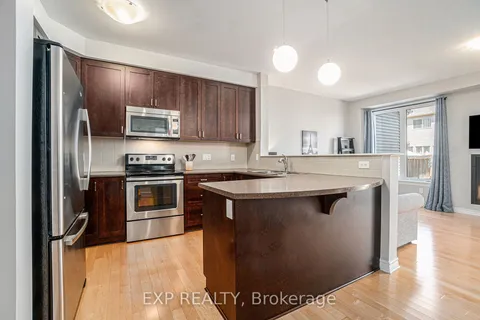 644 Moorpark Avenue, ON K2M 0H8