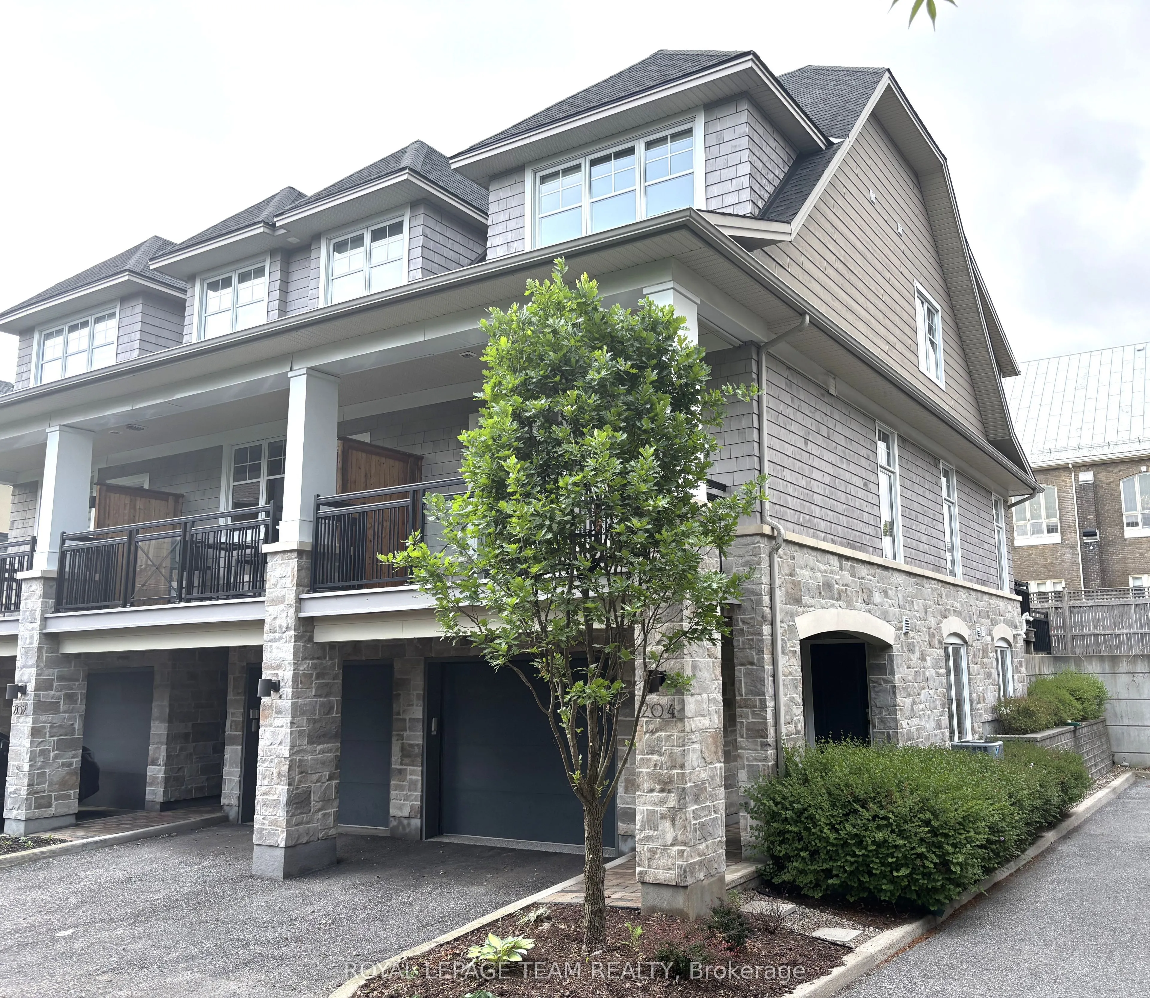 204 Dalkeith Private, ON K1Y 2H7