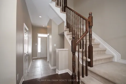 17 MADELON Drive, ON K2J 5C7