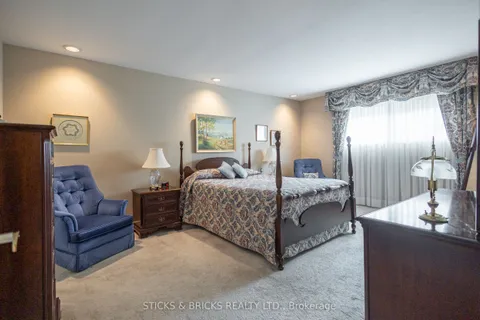 6032 Mountaingate Drive, ON L2J 4H9