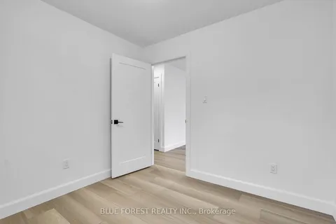 30 Baseline Road, ON N6C 2N5