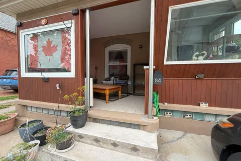 84 Port Street, ON N3S 1Y7