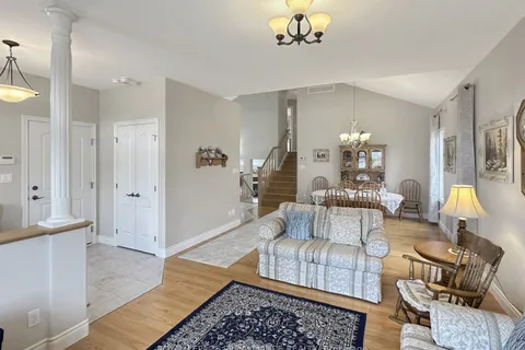 50 Hampton Ridge Drive, ON K8N 0E5