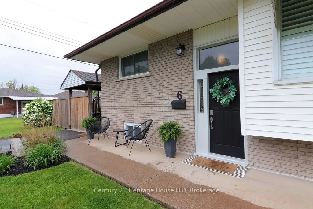 6 Ridley Avenue, ON L3B 4G1