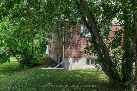 30 St.Lawrence Street, ON K0C 1X0