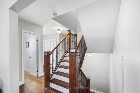 58 CLIFF Crescent, ON K7M 1A8