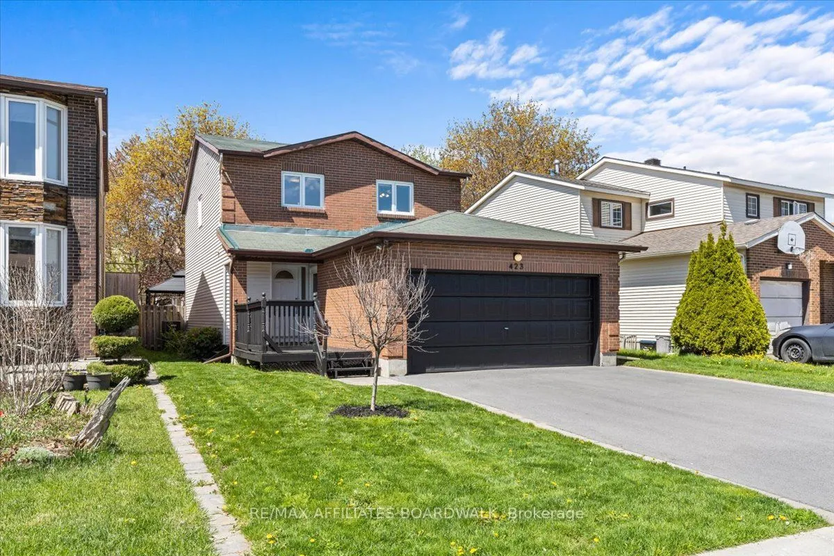 423 Viewmount Drive, ON K2E 7P1