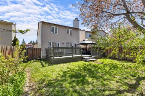 423 Viewmount Drive, ON K2E 7P1