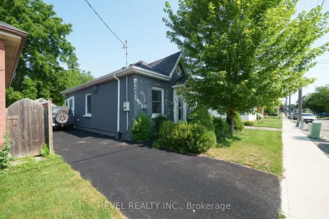 102 Sydenham Street, ON N3R 3Y6