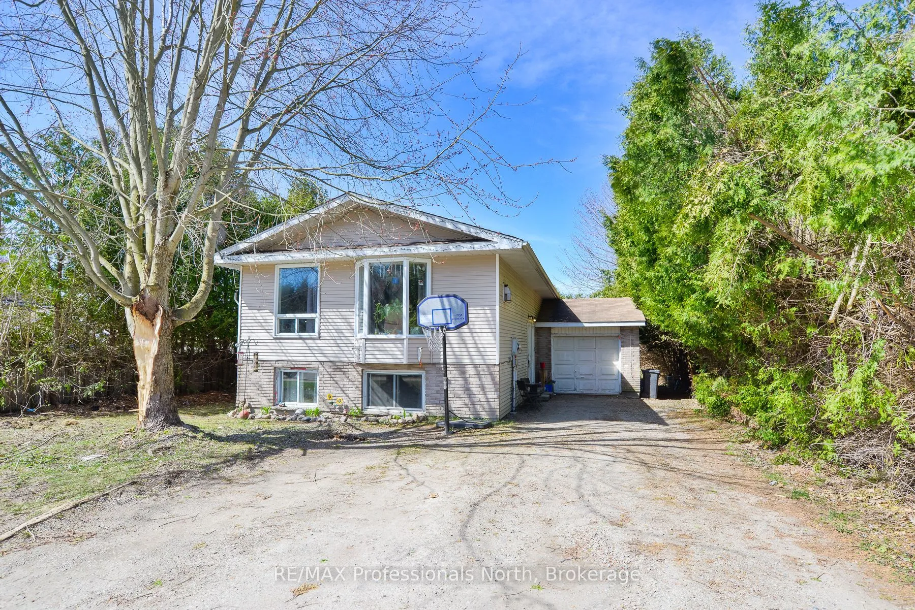 60 Tamarack Trail, ON P1L 1Z1
