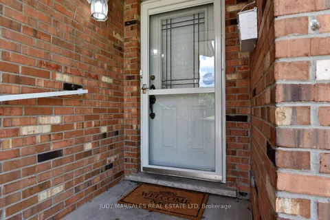 18 Clara Crescent, ON N3S 7C7
