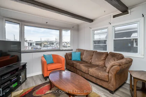 311 Dundas Street, ON K8V 3E5