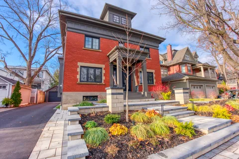 334 Fairmont Avenue, ON K1Y 1Y8
