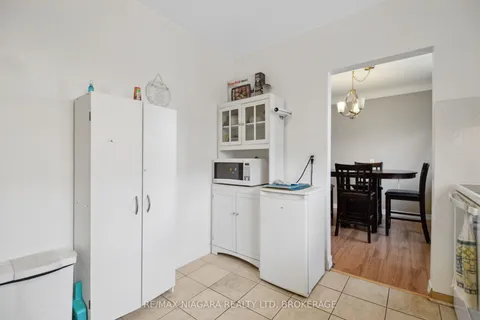 31 Thompson Avenue, ON L2N 1M8