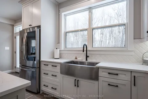 1012 Applewood Lane, ON K0H 1X0
