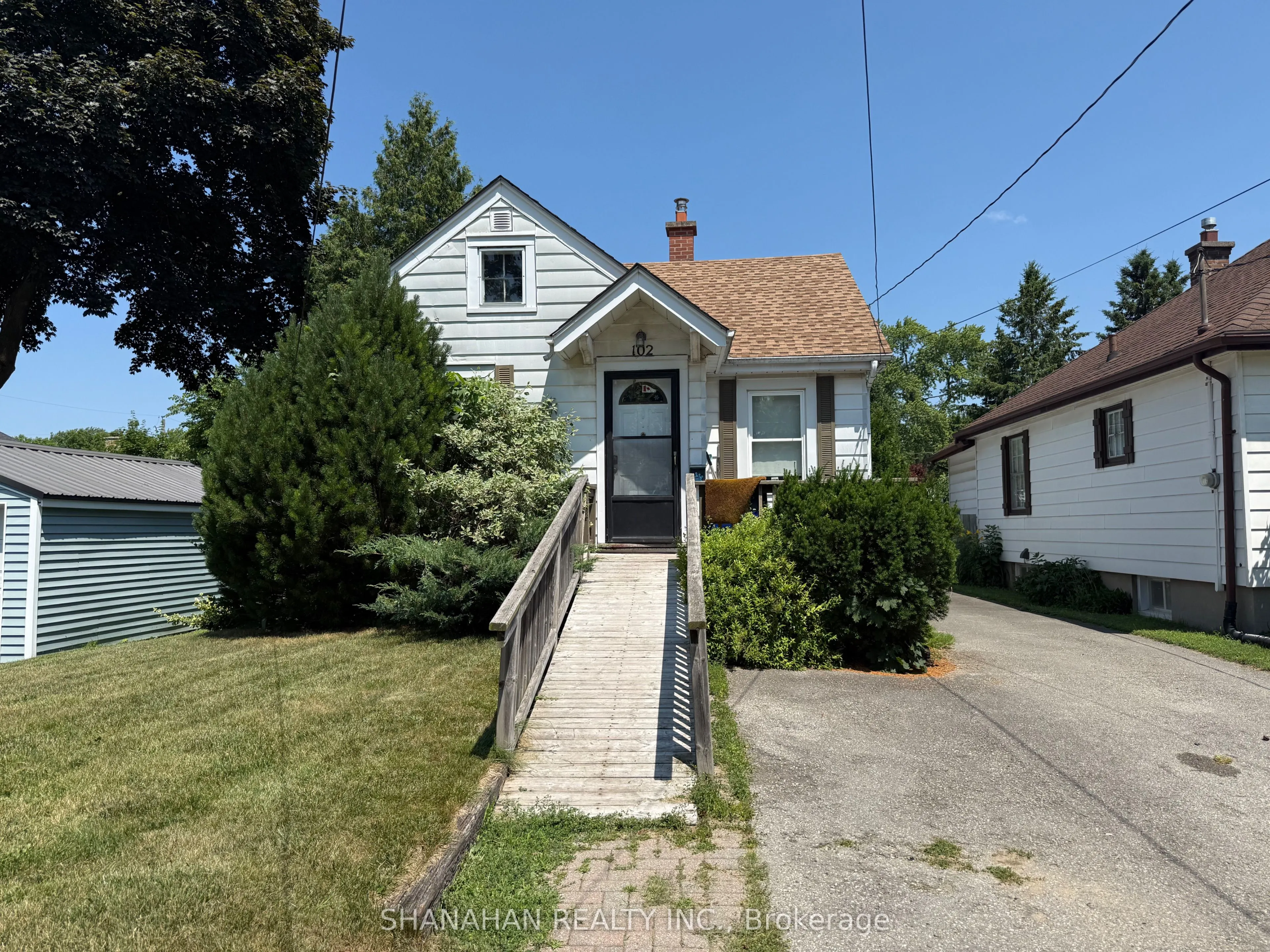 102 Raywood Avenue, ON N6C 1Y7