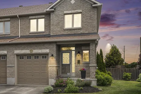 1517 Carronbridge Circle, ON K2M 0G7