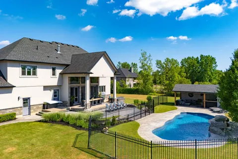 1479 Merrittville Highway, ON L3B 5N5