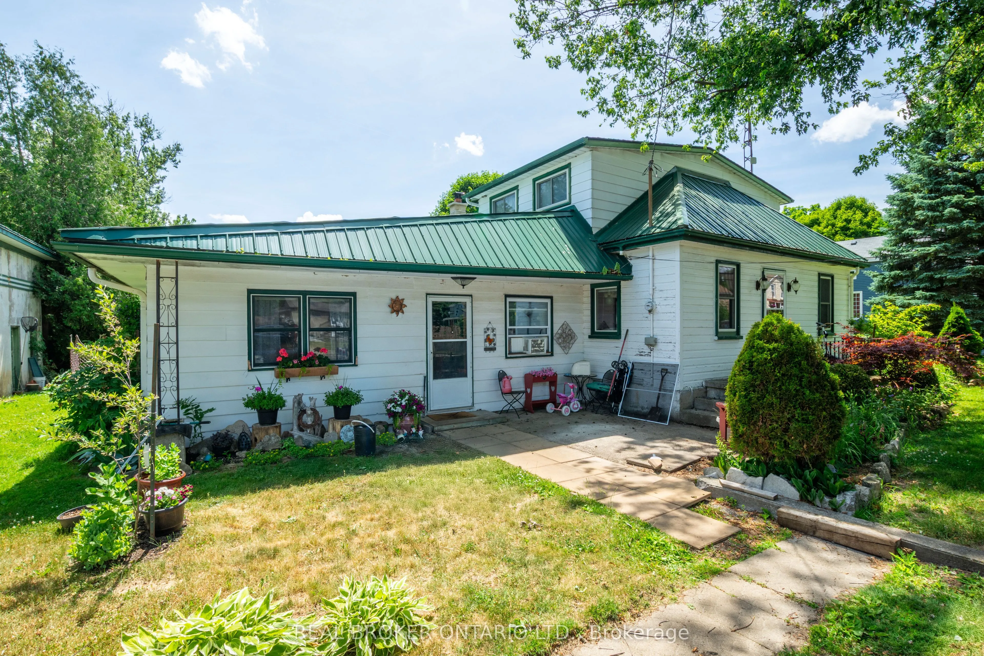 1247 Old 8 Highway, ON L0R 1Z0