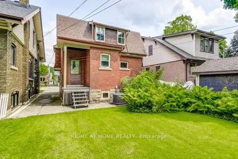 182 Balmoral Avenue, ON L8M 3K3