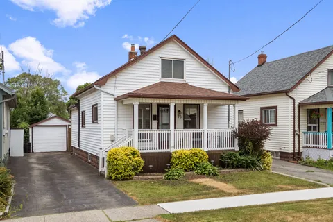 72 COZY Street, ON L3B 4H1