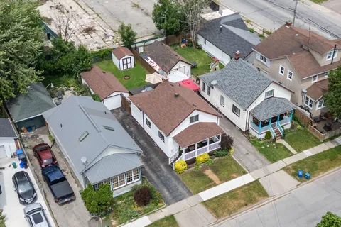 72 COZY Street, ON L3B 4H1