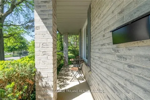 1047 GRIFFITH Street, ON N6K 3Y5