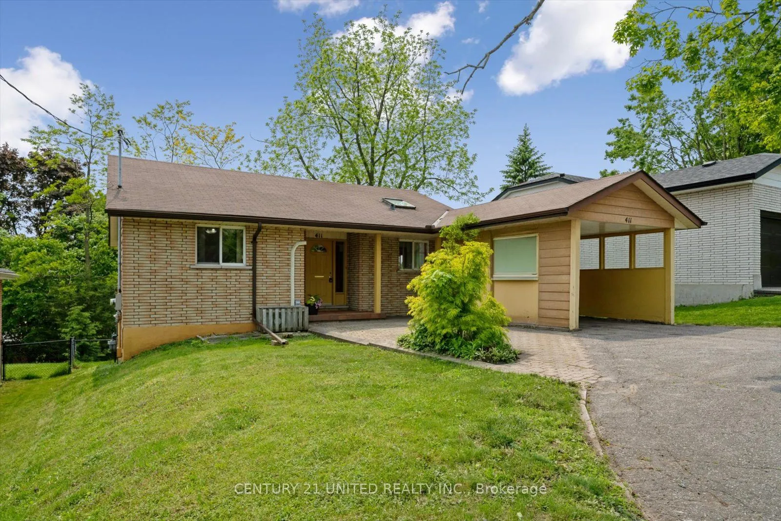 411 Highland Road, ON K9H 5J6